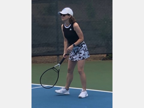 Left photo of tennis players